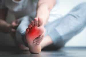 כאבים בכרית כף הרגל - סיבות ודרכי טיפול נפוצות